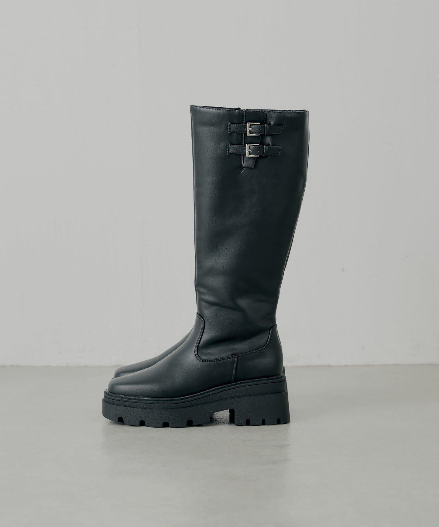 厚底帶扣設計長靴