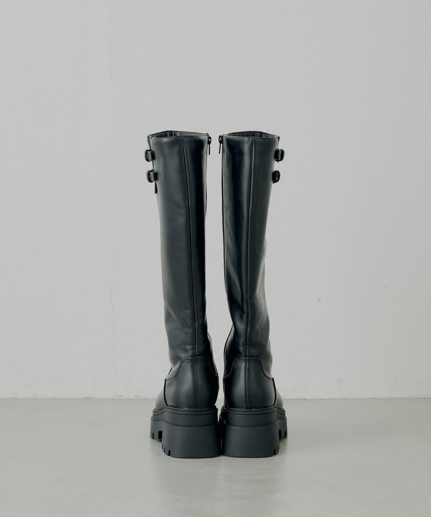 厚底帶扣設計長靴