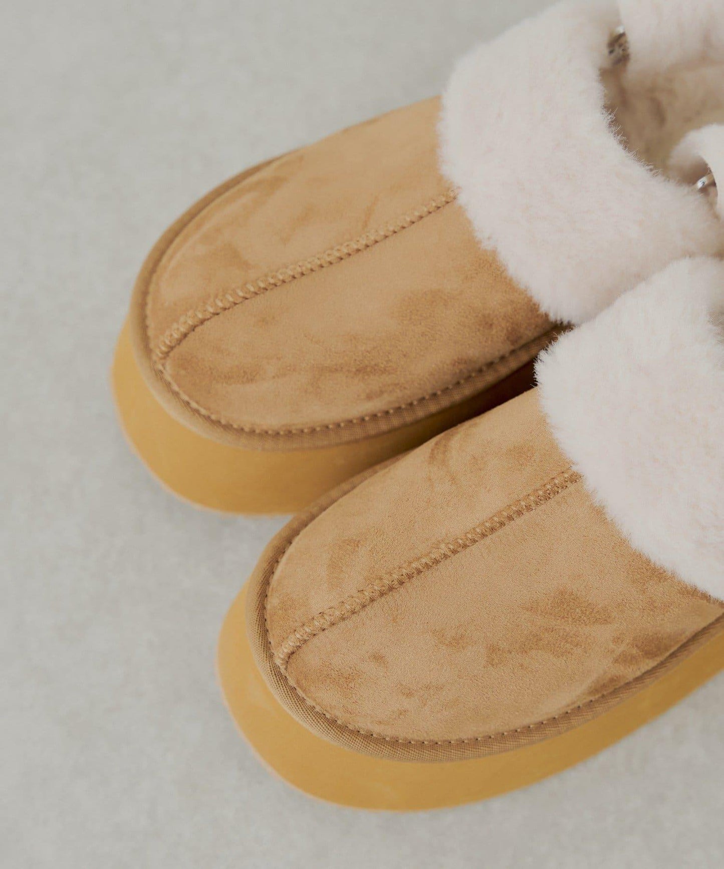 （暫定）厚底羊羔毛拖鞋