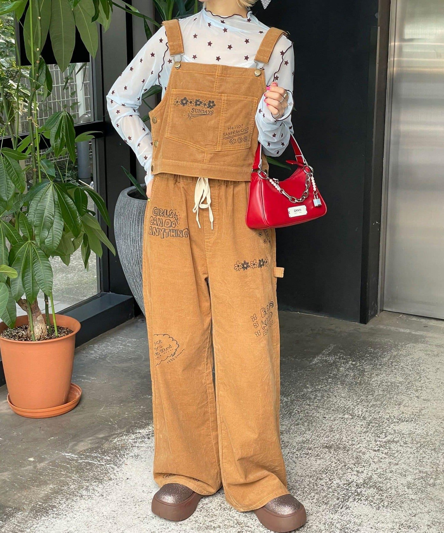 【HELLO.SANFRANCISCO/ハローサンフランシスコ】多穿法塗鴉燈芯絨拼色縫線揹帶褲