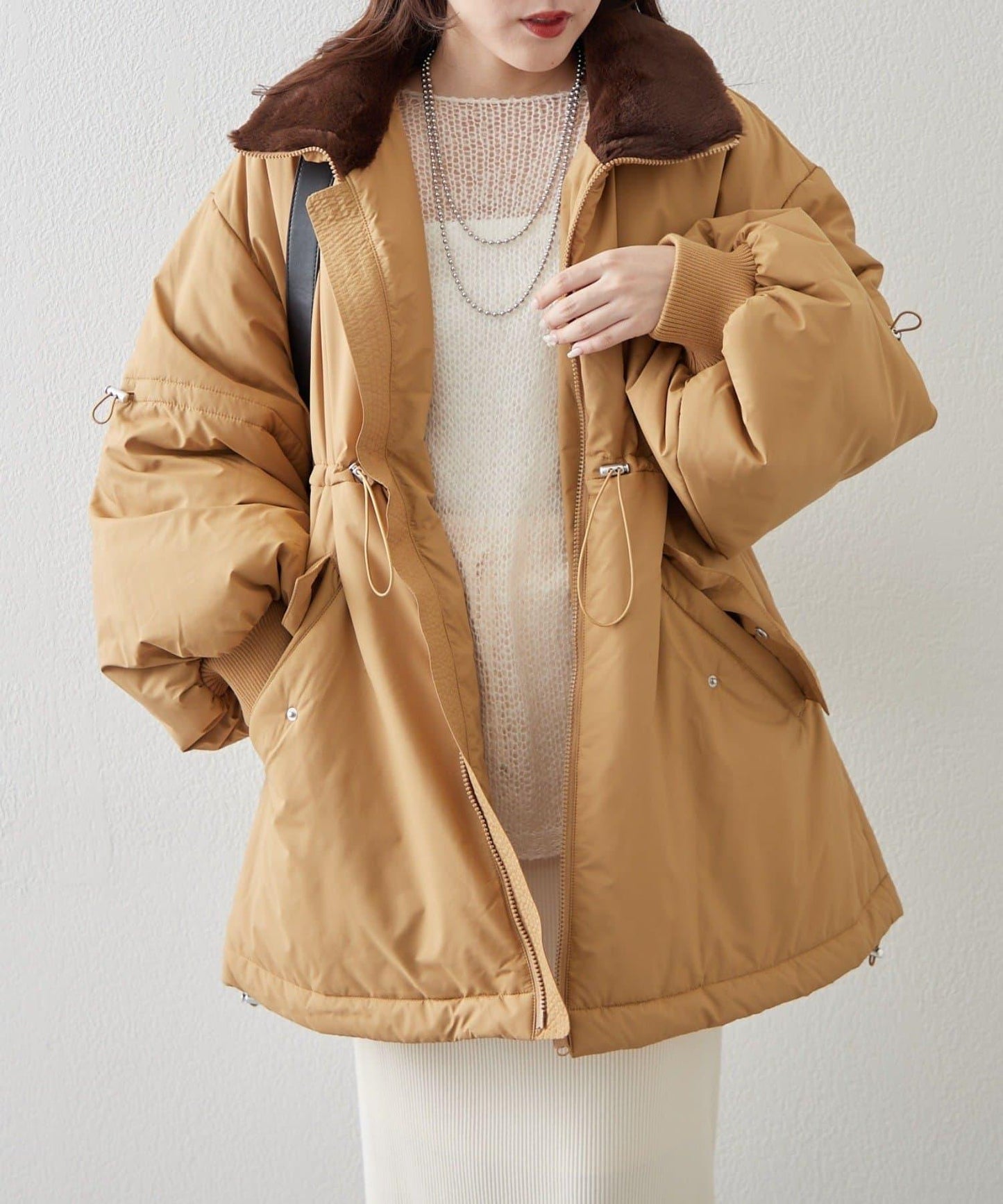 帶毛領抽繩中棉夾克