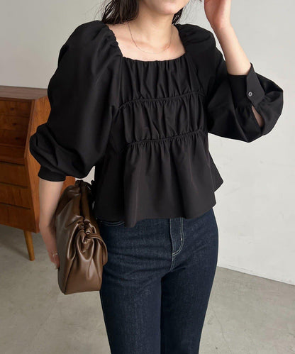 繫帶荷葉邊上衣