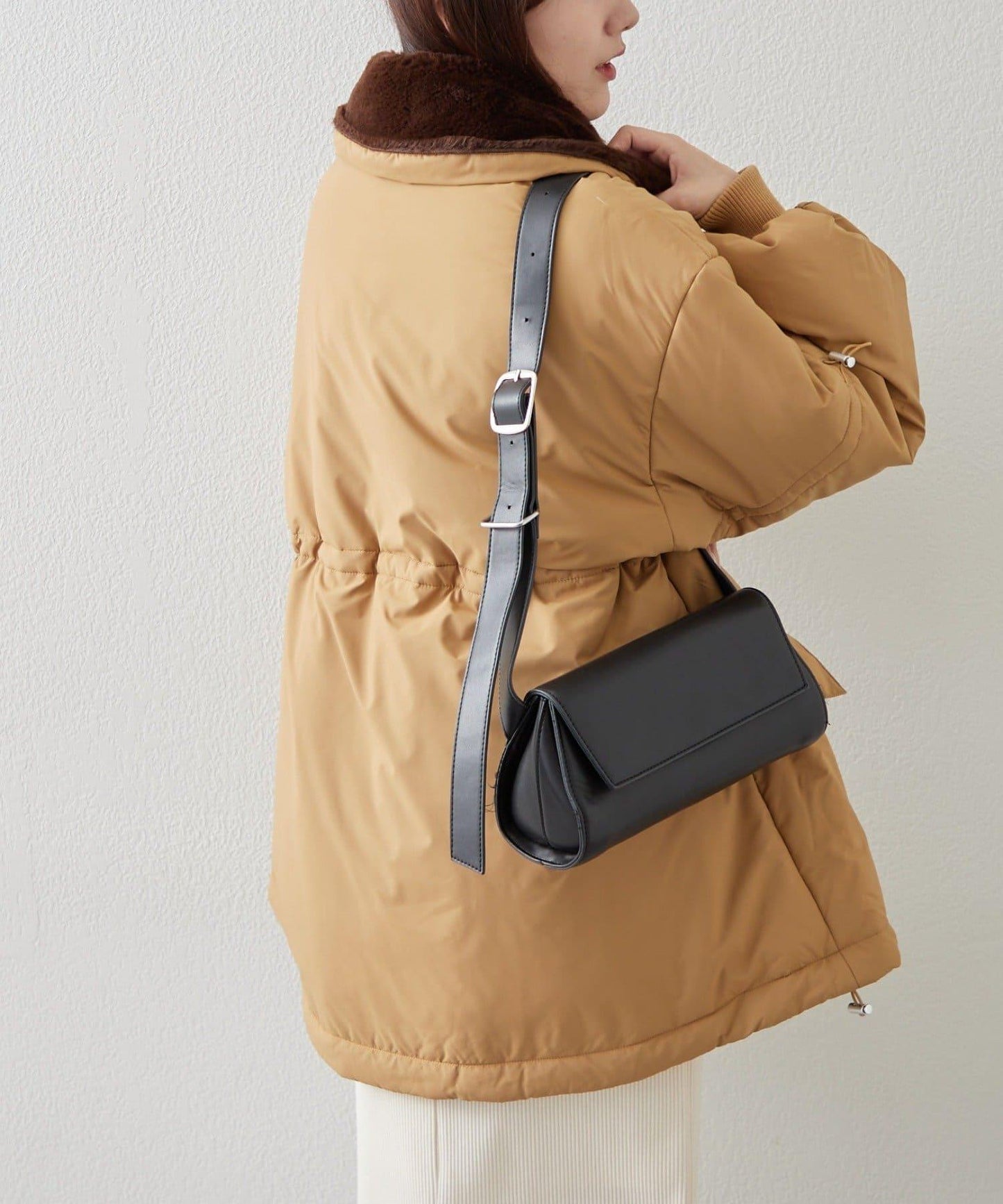 帶毛領抽繩中棉夾克