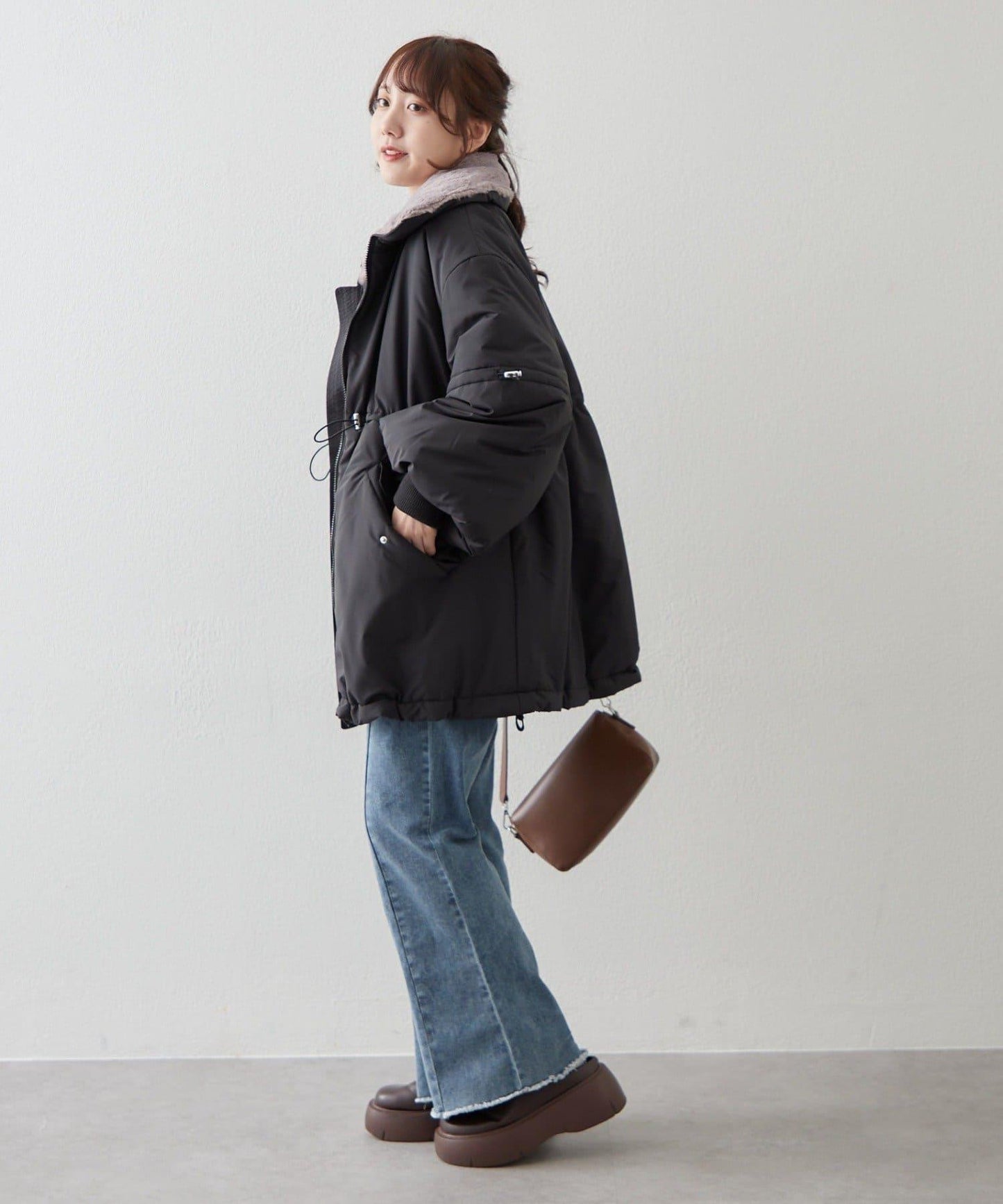 帶毛領抽繩中棉夾克