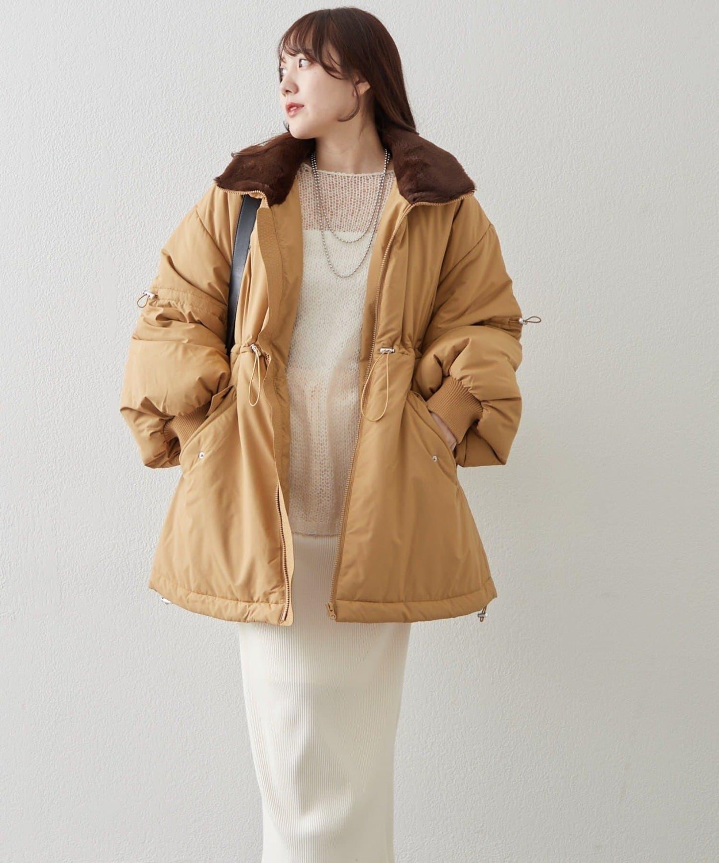 帶毛領抽繩中棉夾克