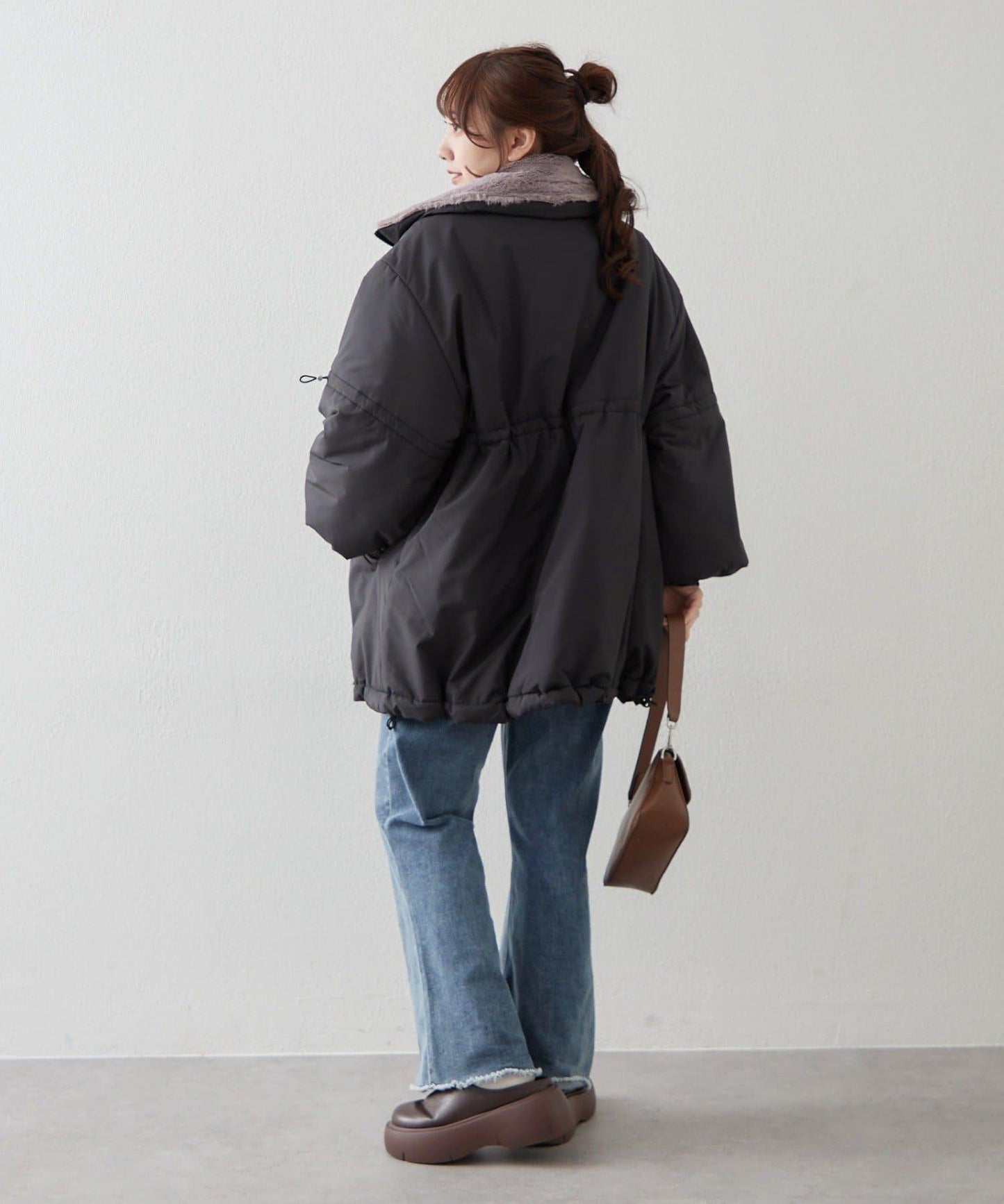 帶毛領抽繩中棉夾克