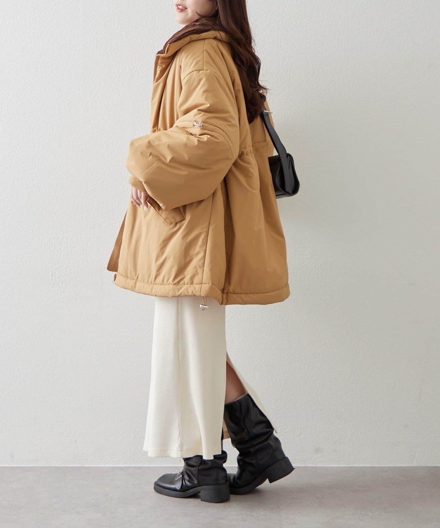 帶毛領抽繩中棉夾克