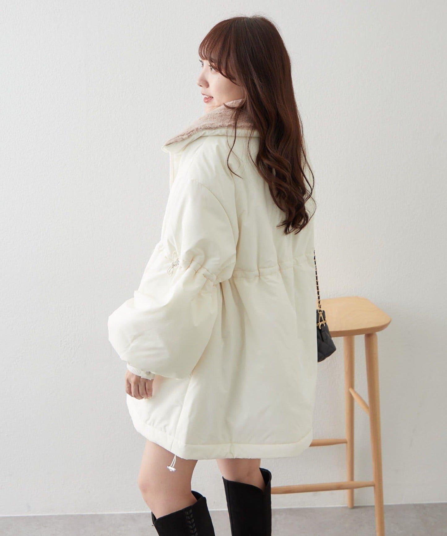 帶毛領抽繩中棉夾克