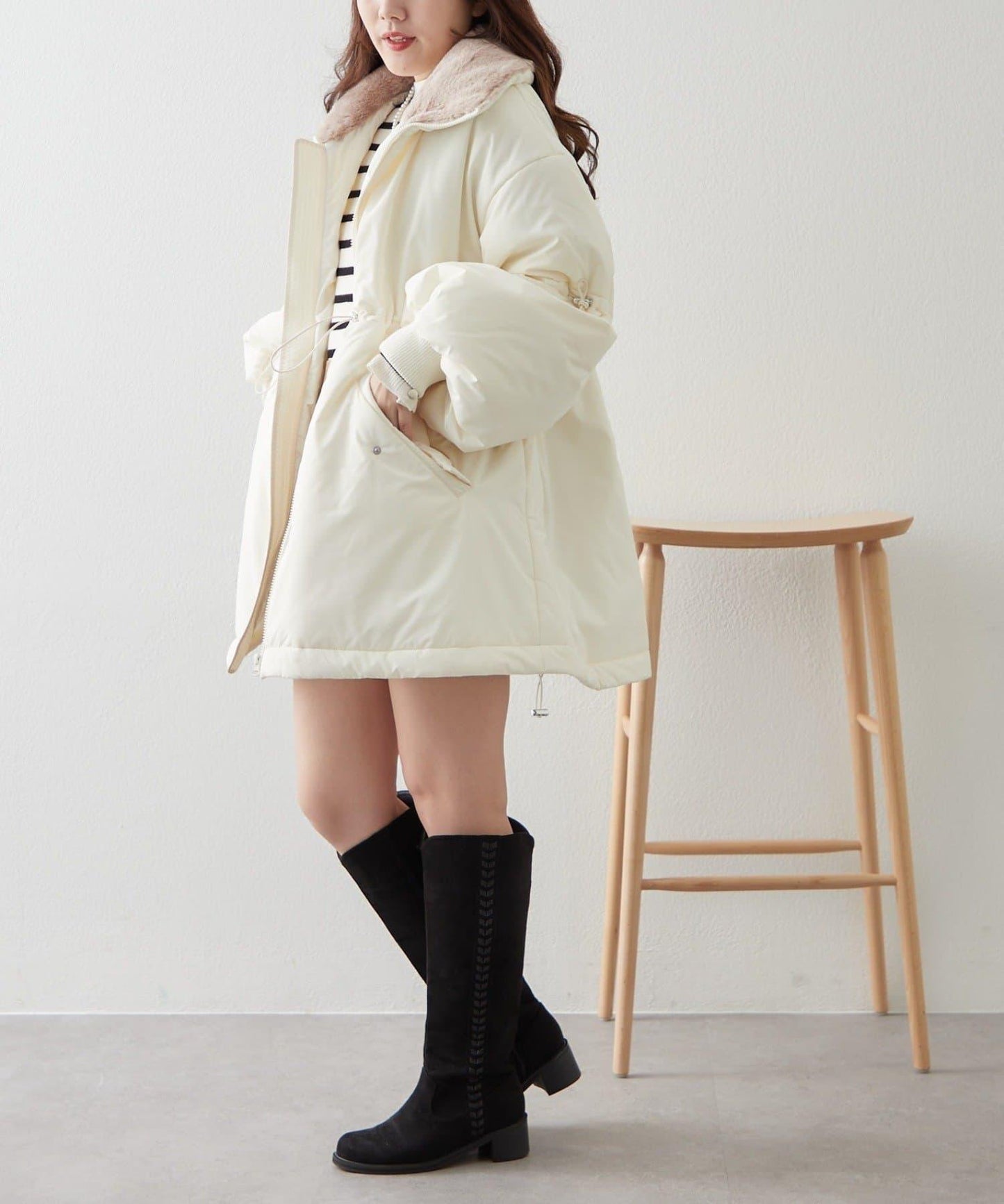 帶毛領抽繩中棉夾克