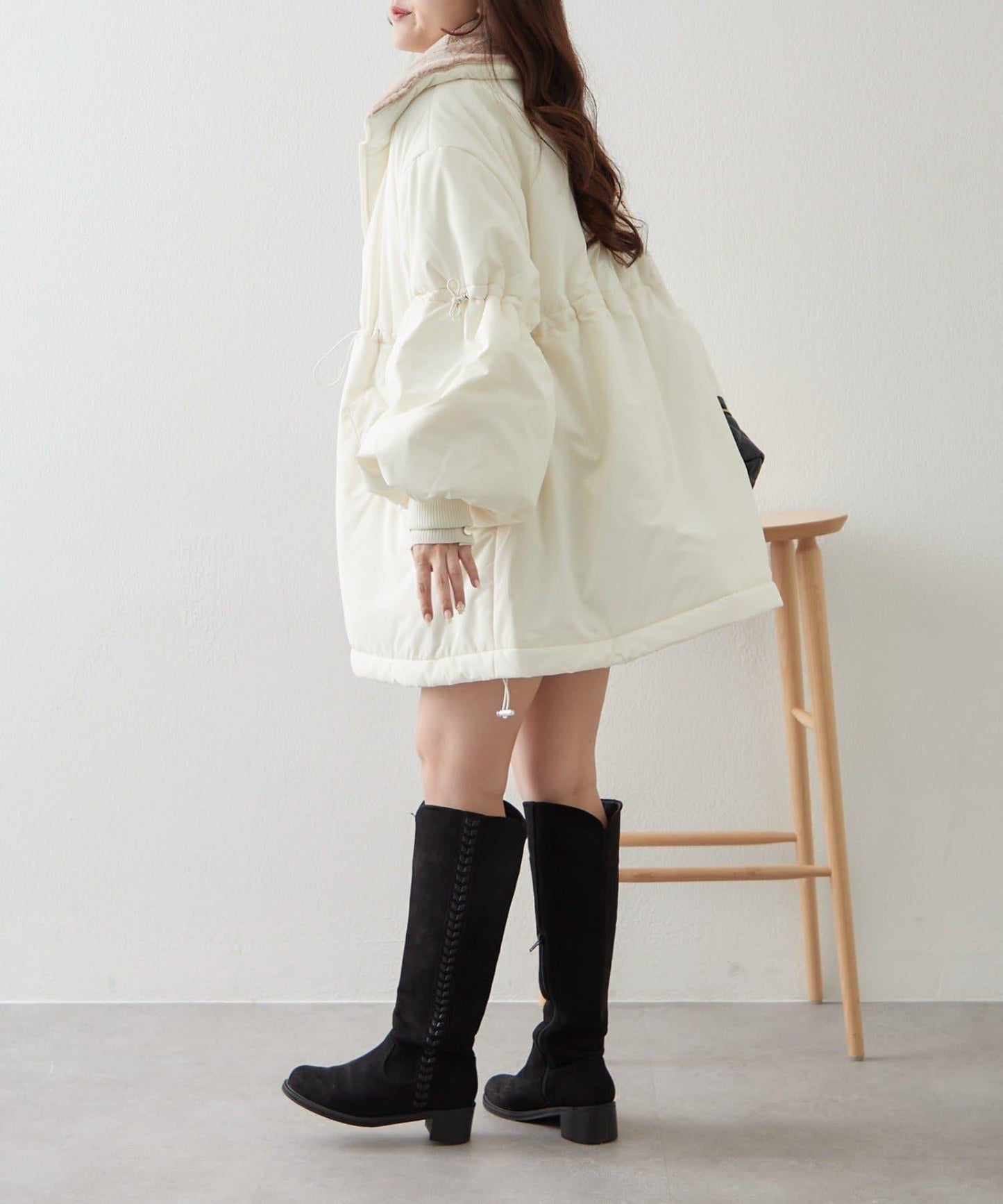 帶毛領抽繩中棉夾克