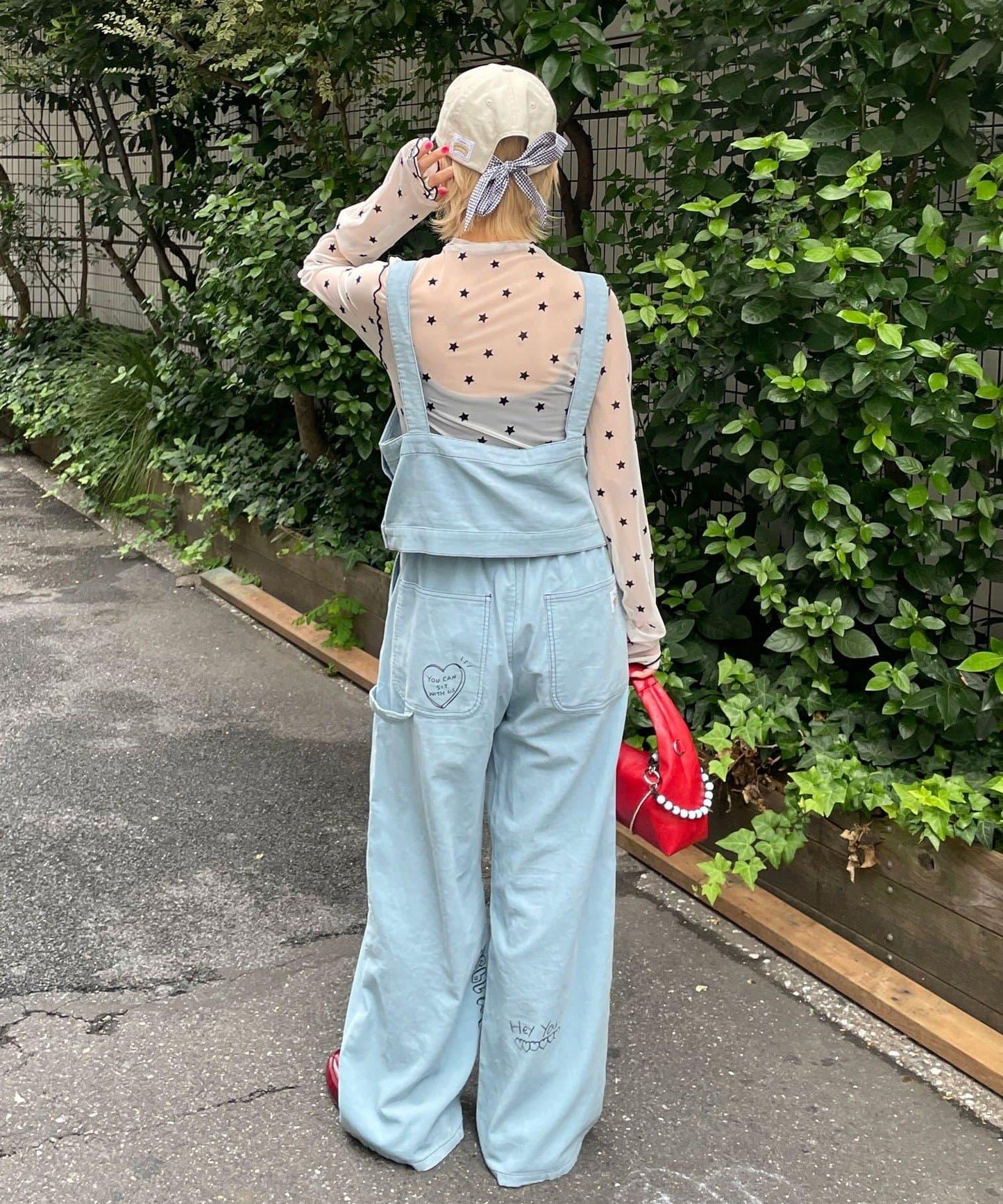 【HELLO.SANFRANCISCO/ハローサンフランシスコ】多穿法塗鴉燈芯絨拼色縫線揹帶褲