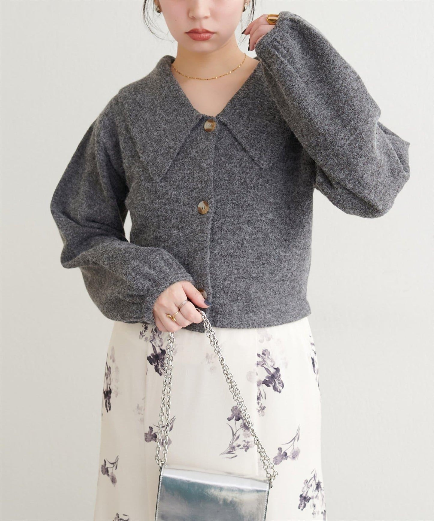 大翻領短款針織衫