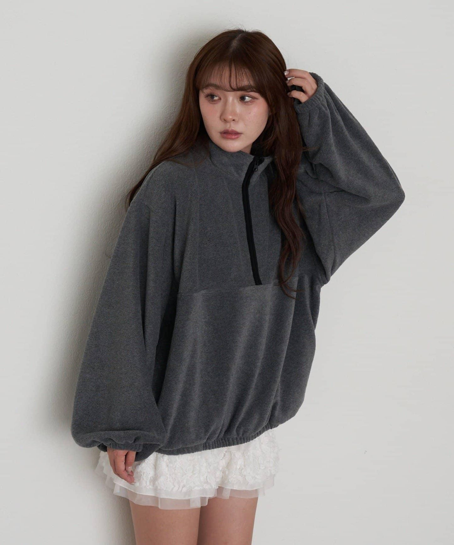 半拉鍊胸部刺繡抓絨衫