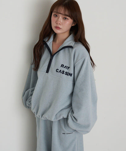 半拉鍊胸部刺繡抓絨衫