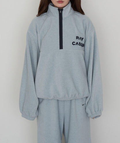 半拉鍊胸部刺繡抓絨衫