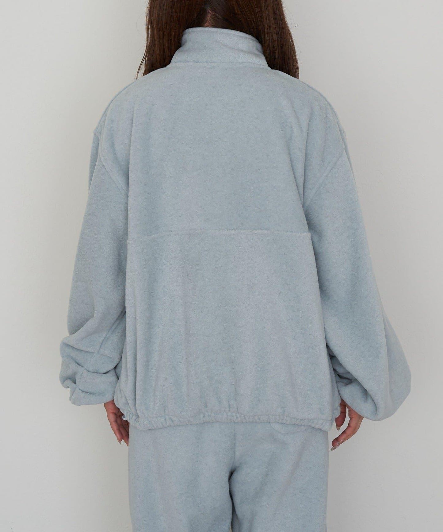 半拉鍊胸部刺繡抓絨衫