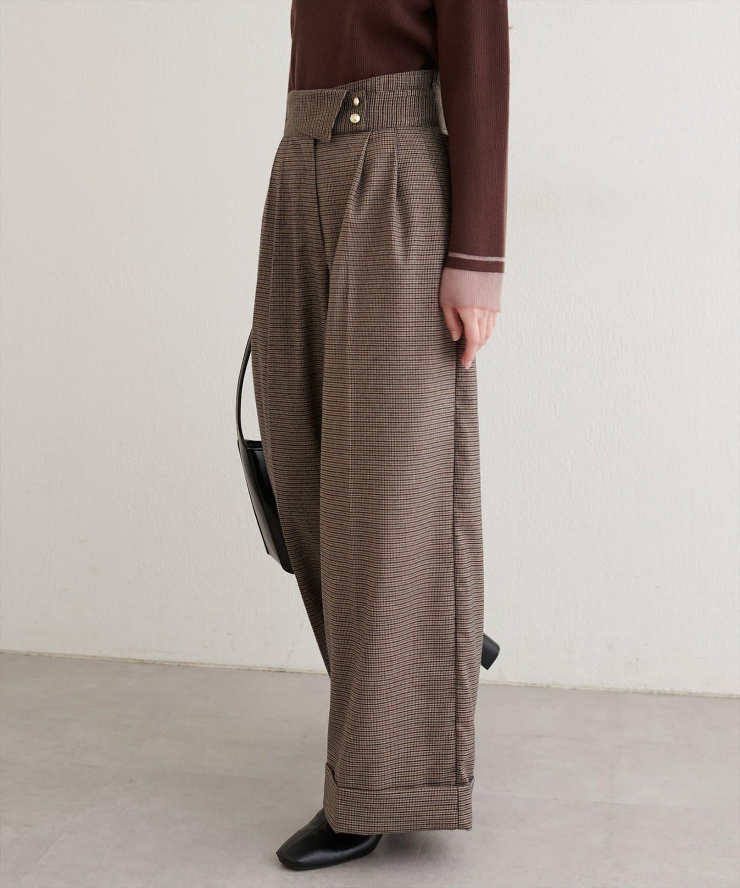 前翻折後褶長褲