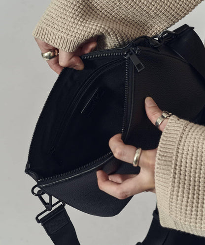 分層皮革單肩包