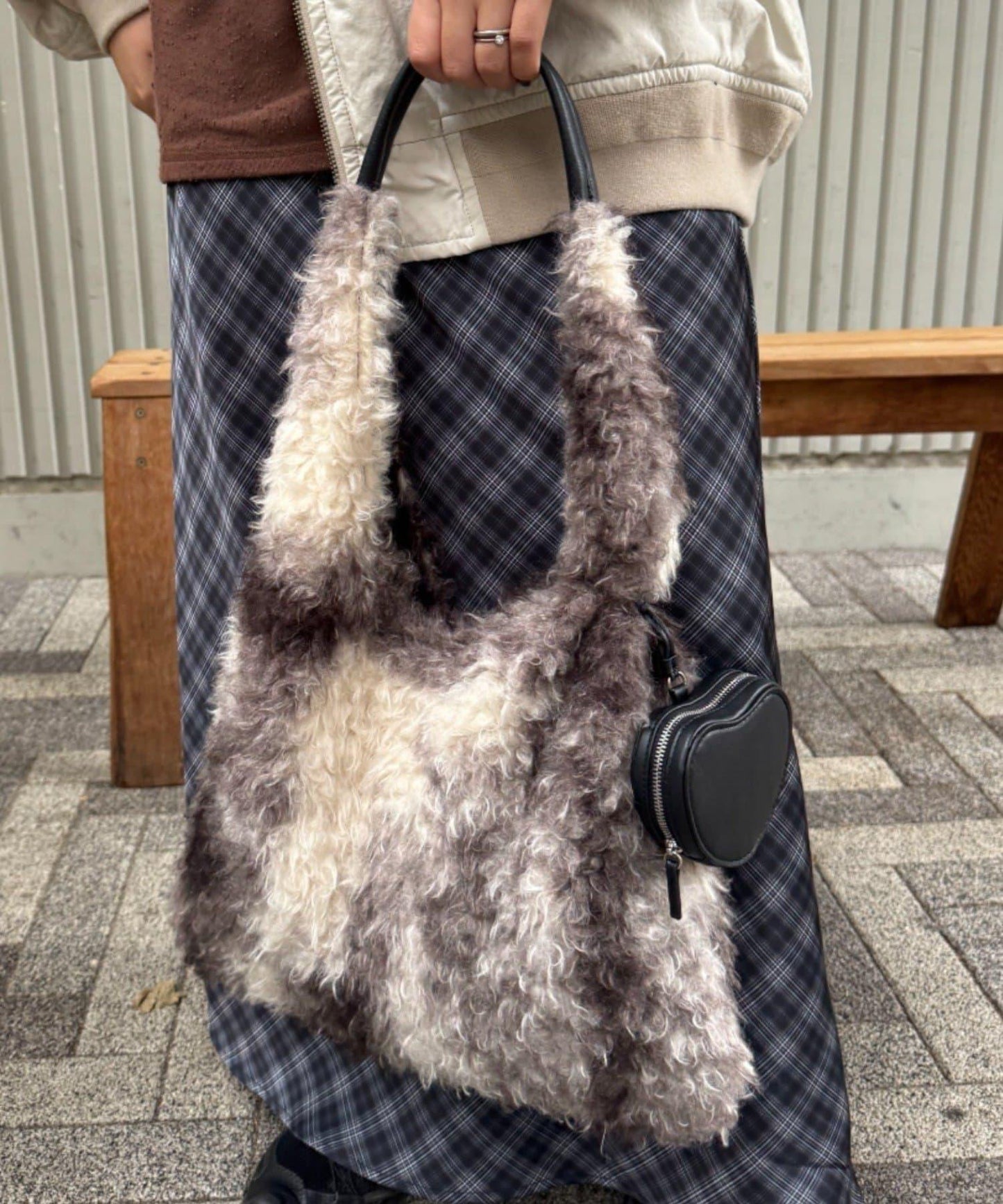 附帶小包掛飾混合絨麵包