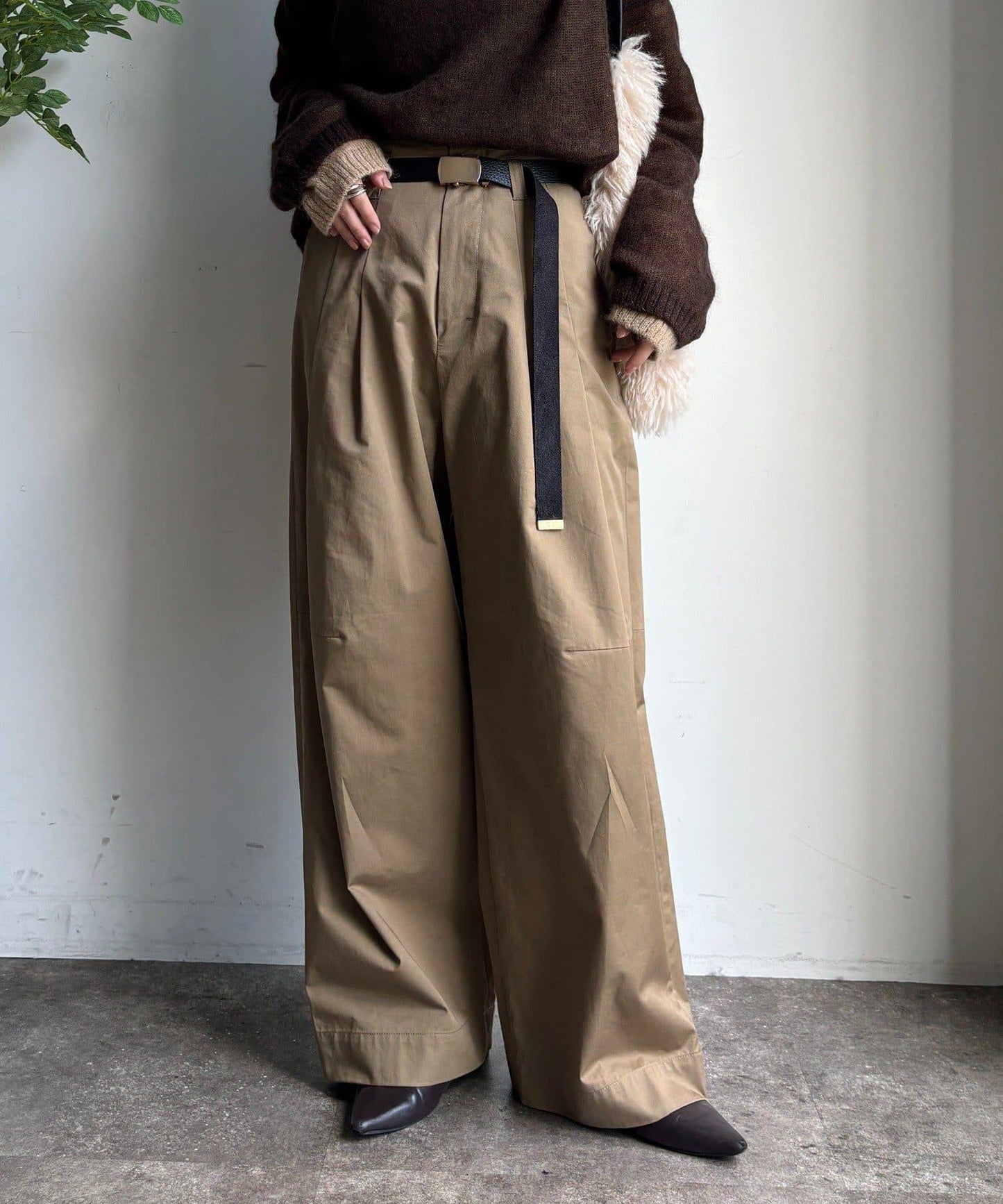 斜紋寬腿休閒褲