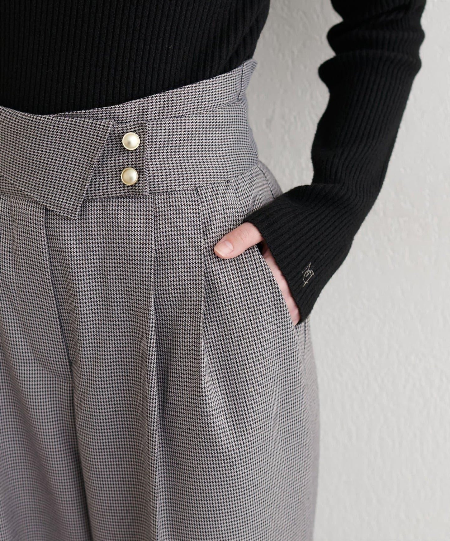 前翻折後褶長褲