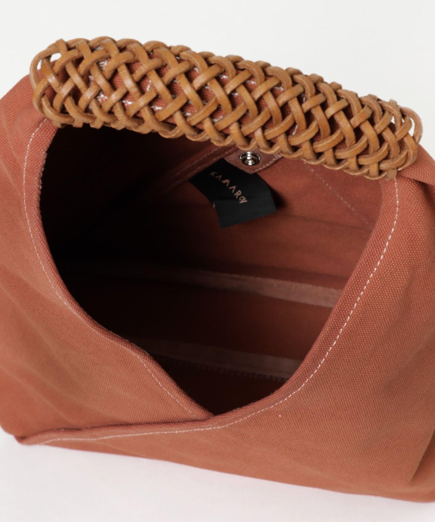 KAMARO’AN 編織三角包36