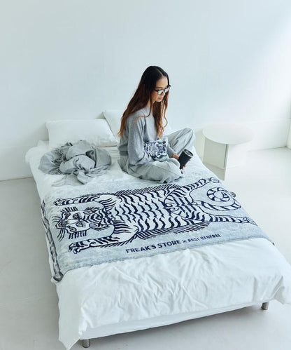 法蘭絨羊羔絨毛毯