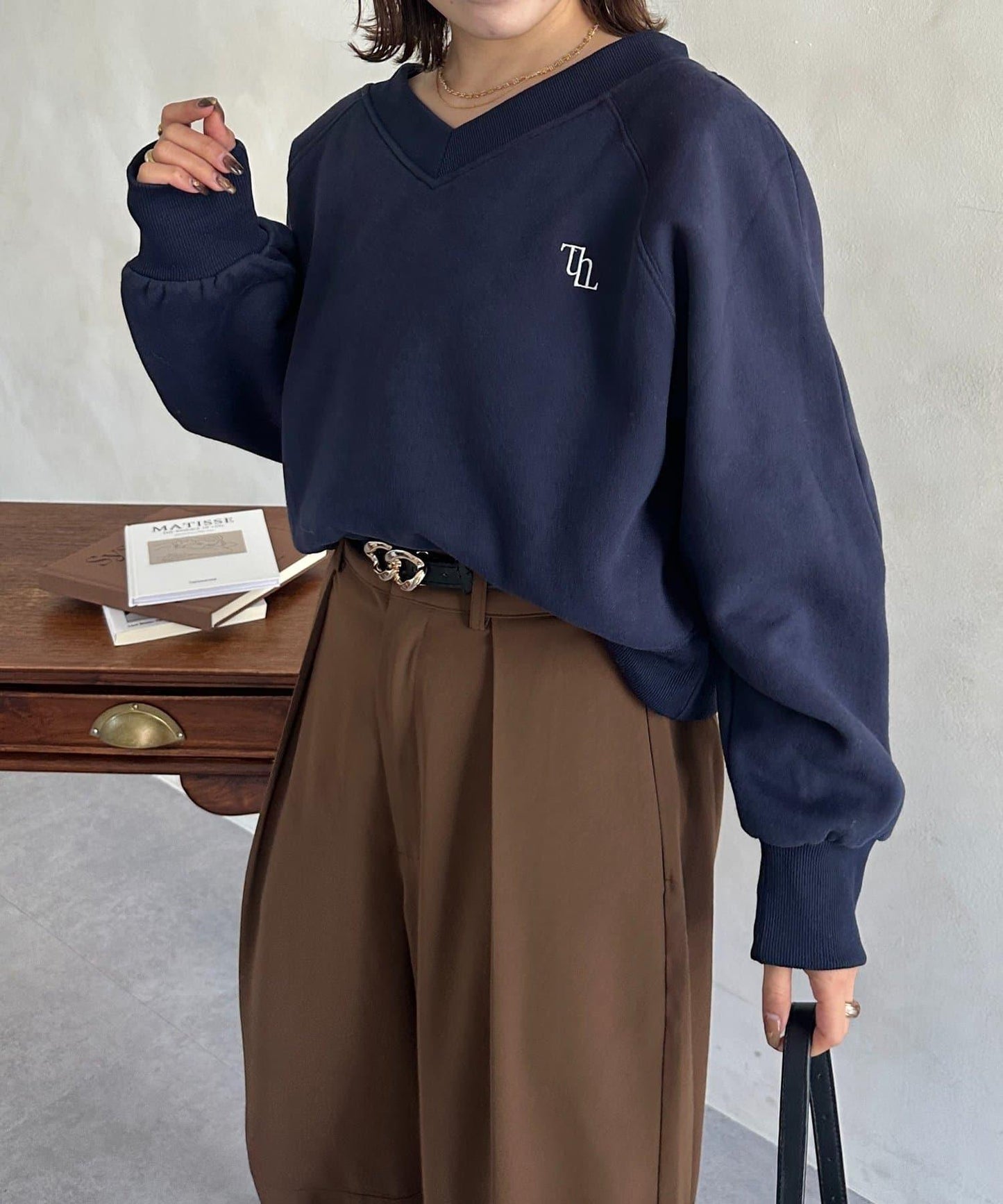 V領刺繡標誌加絨套頭衫