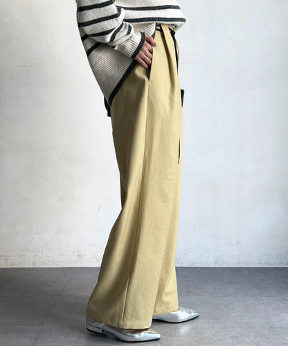 配合成皮帶長褲