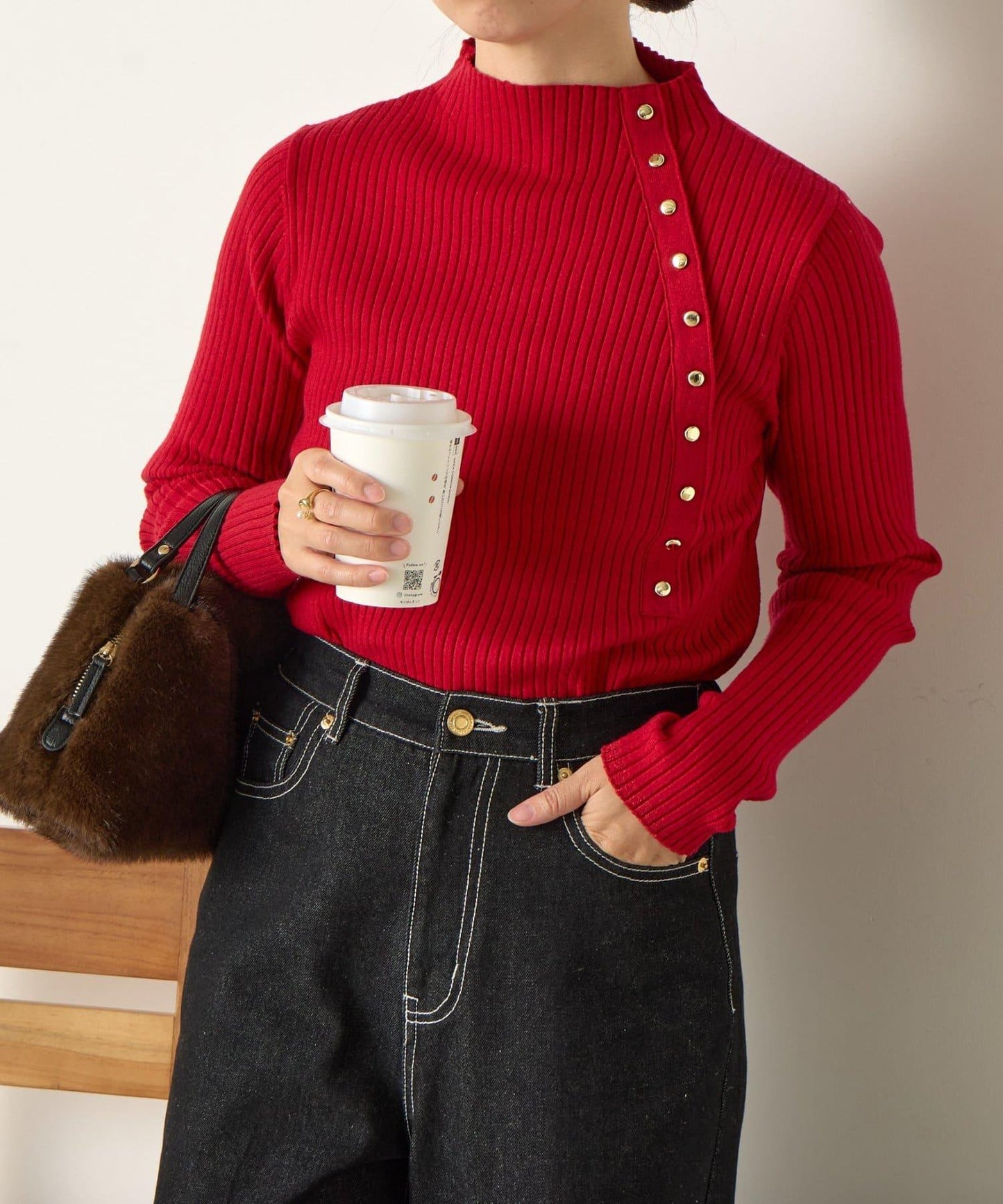 金色紐扣羅紋針織衫