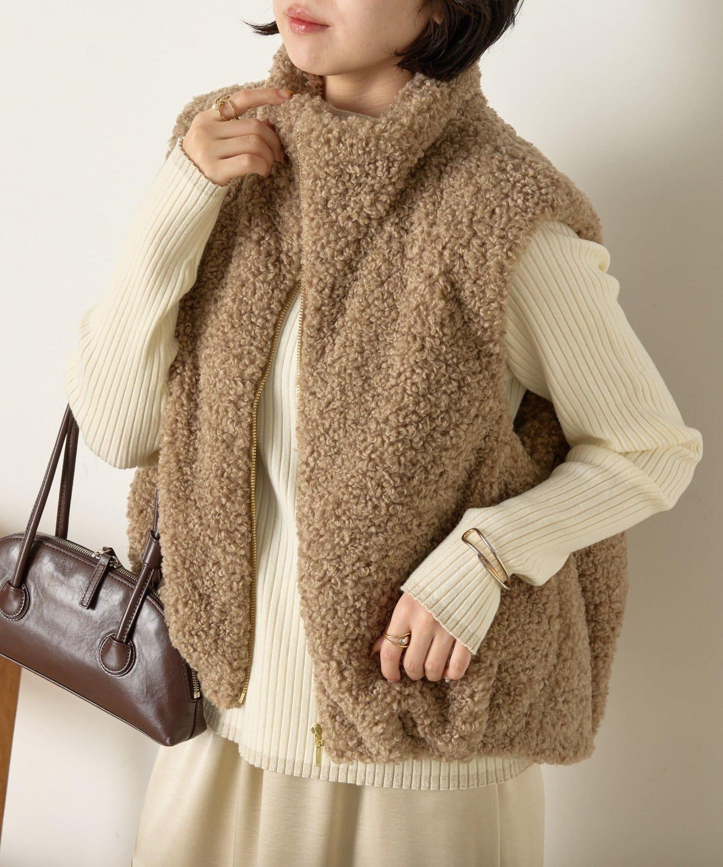 金色紐扣羅紋針織衫