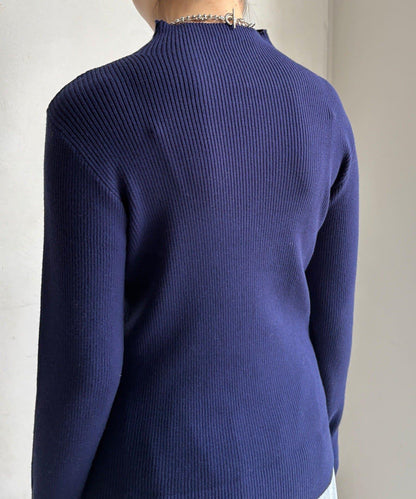 高領羅紋針織衫