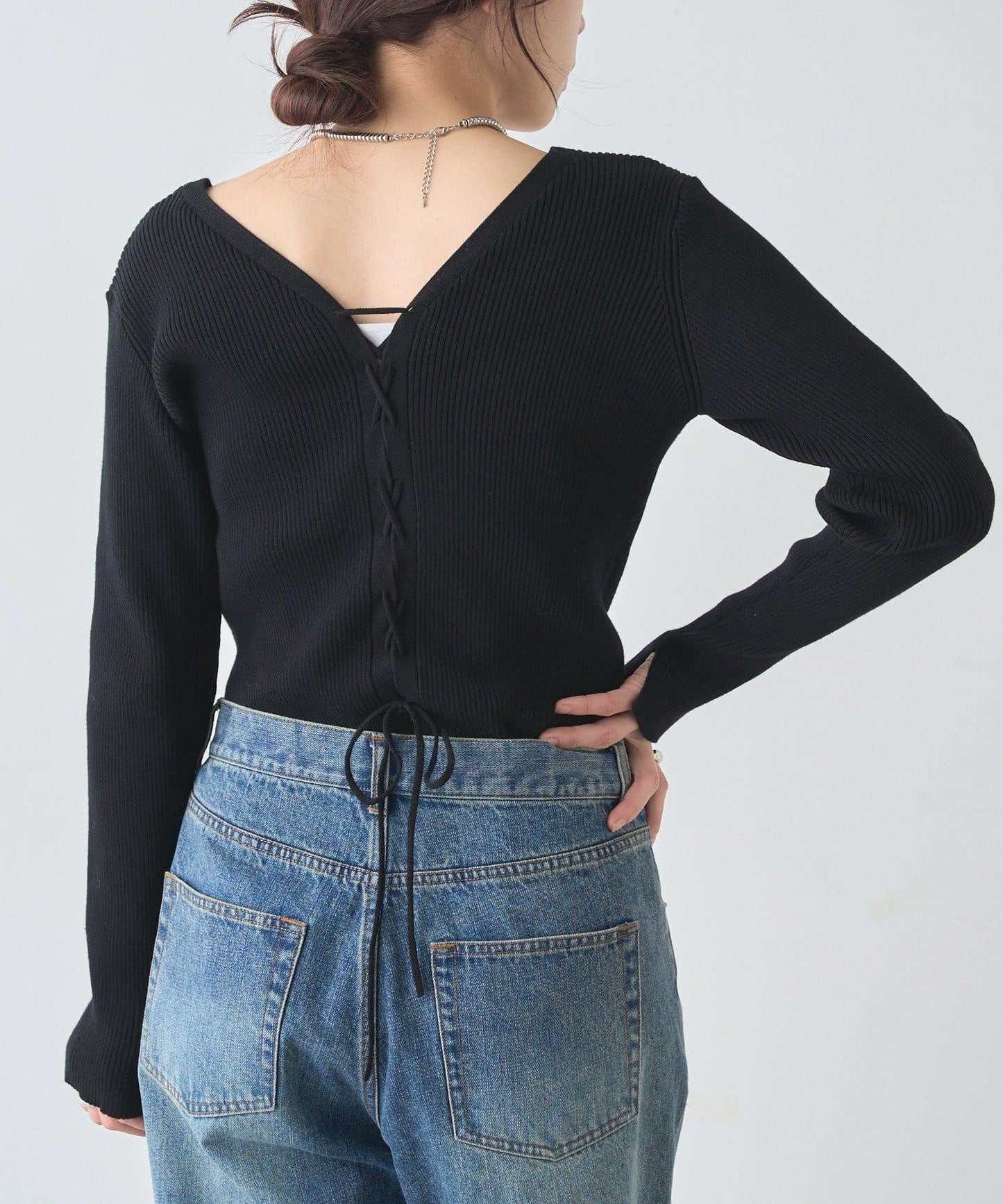 【前後兩穿設計】繫帶針織衫