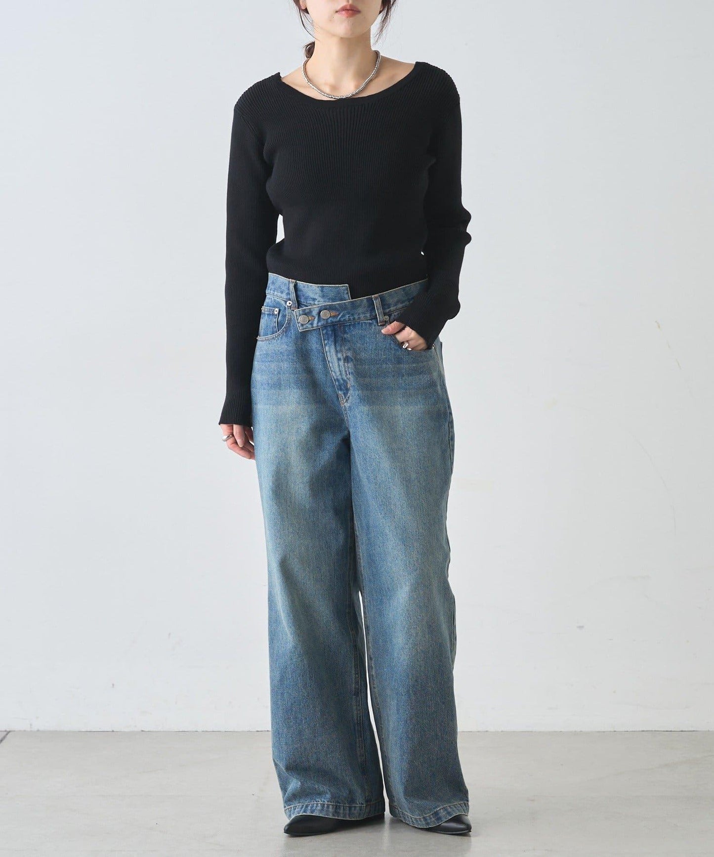 【前後兩穿設計】繫帶針織衫