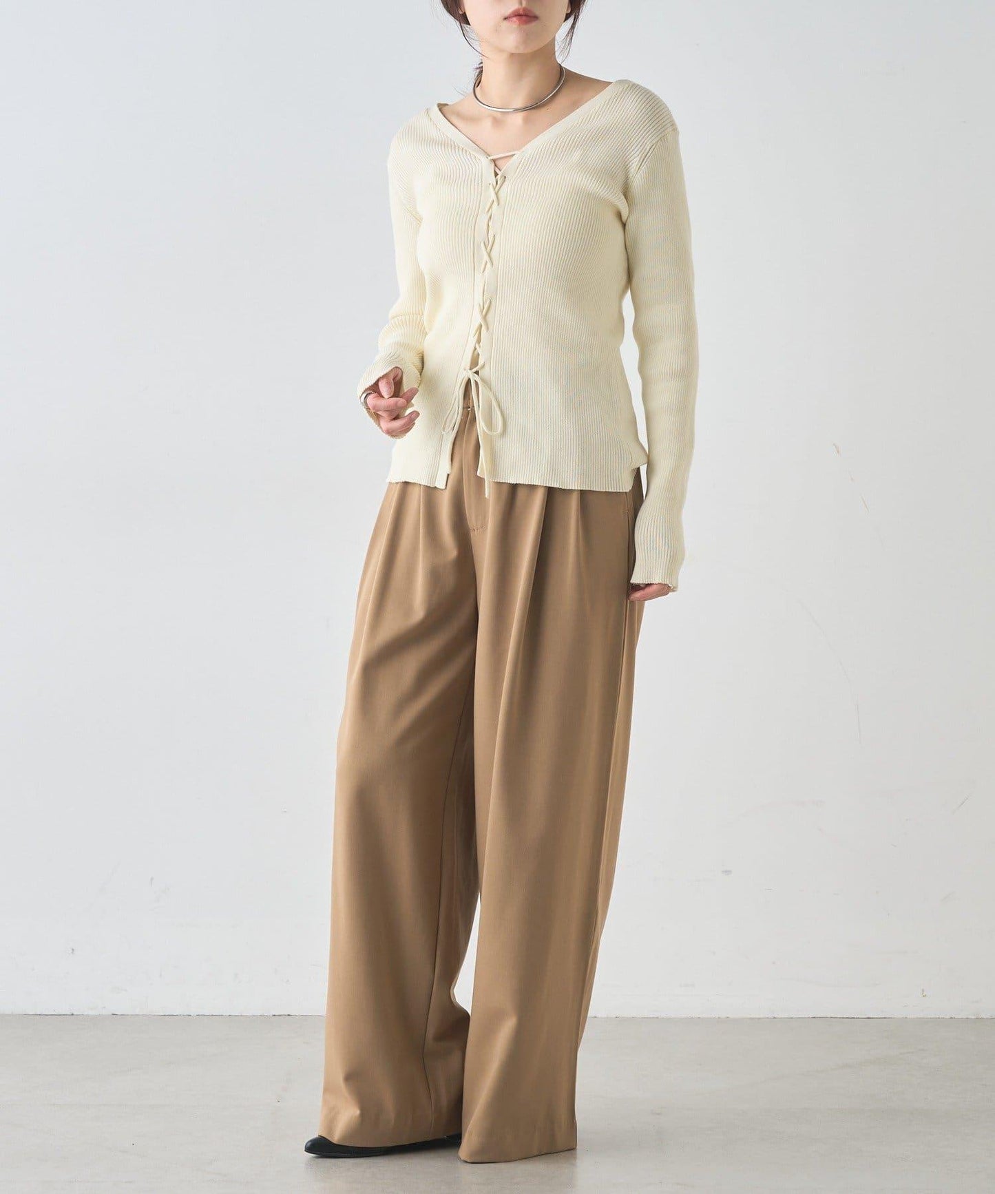 【前後兩穿設計】繫帶針織衫