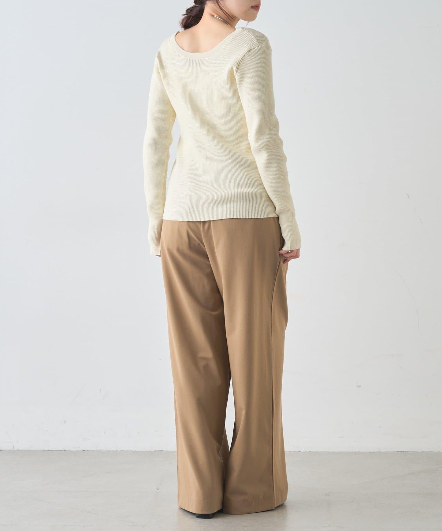 【前後兩穿設計】繫帶針織衫