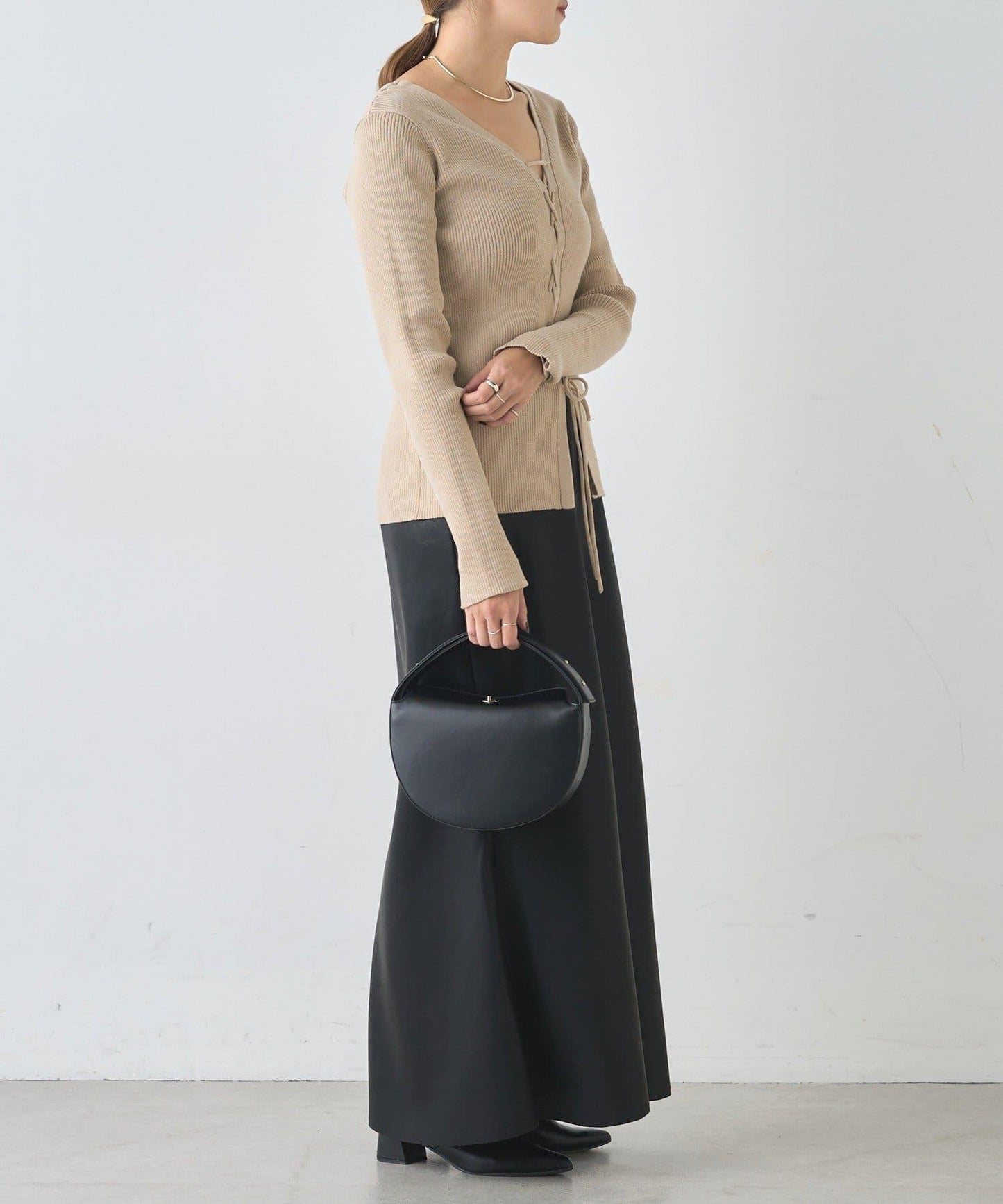 【前後兩穿設計】繫帶針織衫