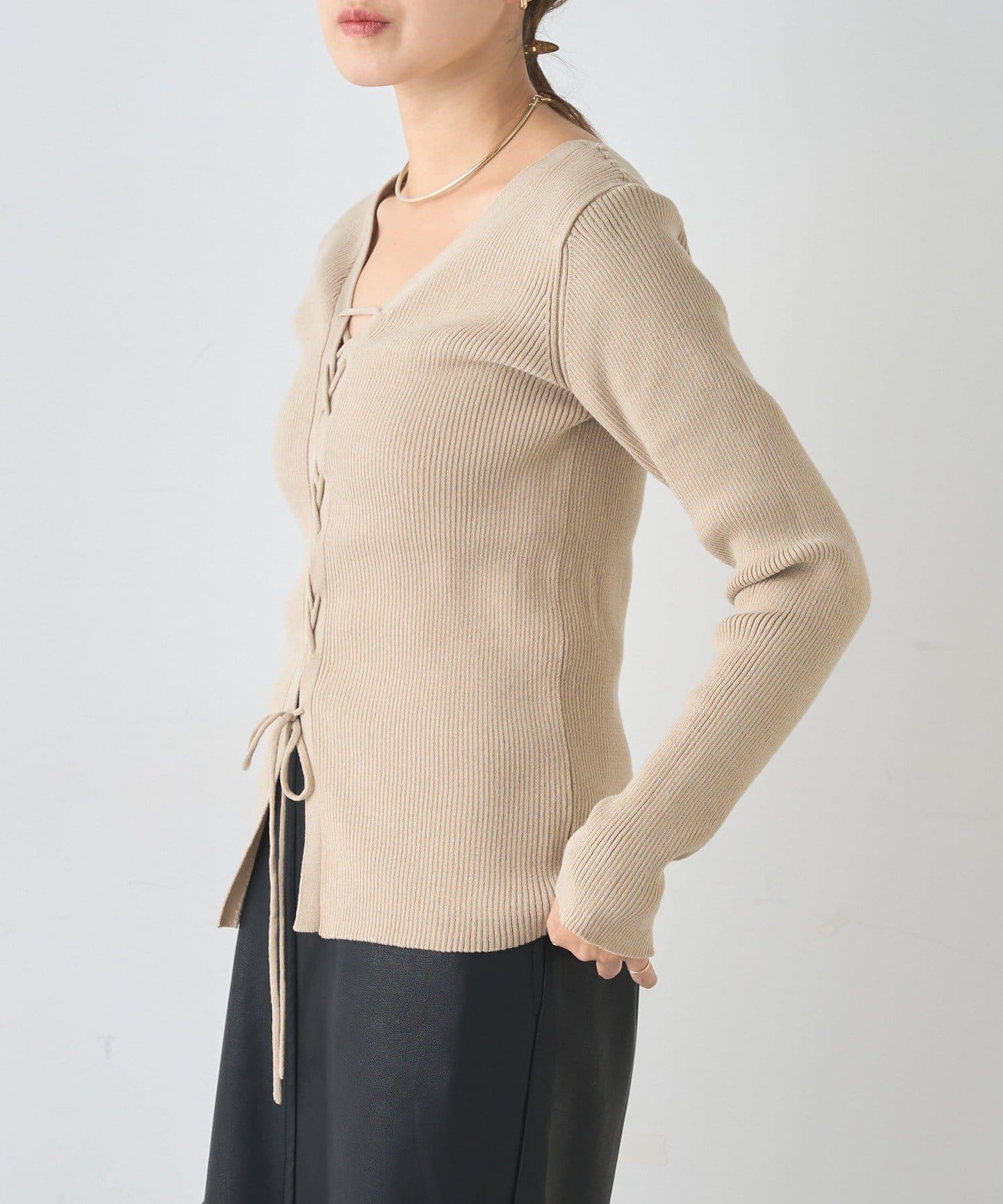 【前後兩穿設計】繫帶針織衫