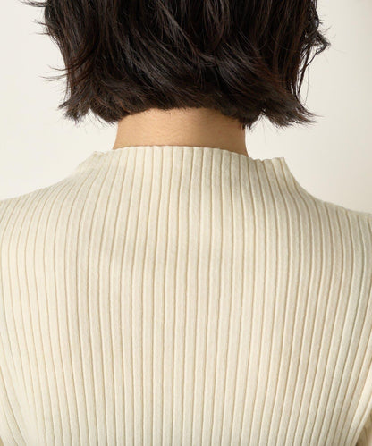 金色紐扣羅紋針織衫