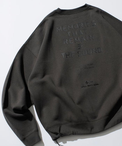 寬鬆版型 單點刺繡 後背印花 下襬抽繩 圓領衛衣