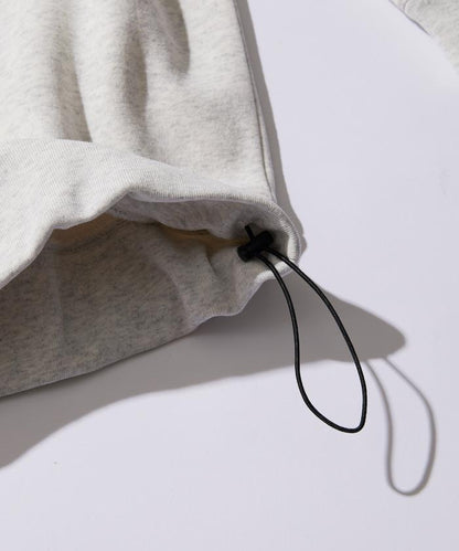 寬鬆版型 單點刺繡 後背印花 下襬抽繩 圓領衛衣