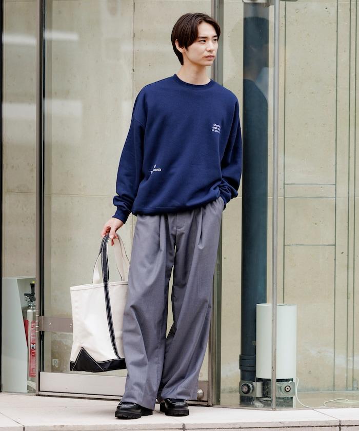 寬鬆版型 單點刺繡 後背印花 下襬抽繩 圓領衛衣