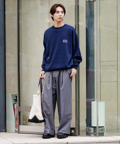 寬鬆版型 單點刺繡 後背印花 下襬抽繩 圓領衛衣