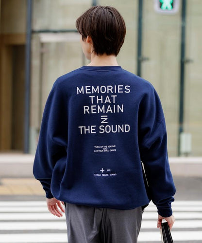 寬鬆版型 單點刺繡 後背印花 下襬抽繩 圓領衛衣