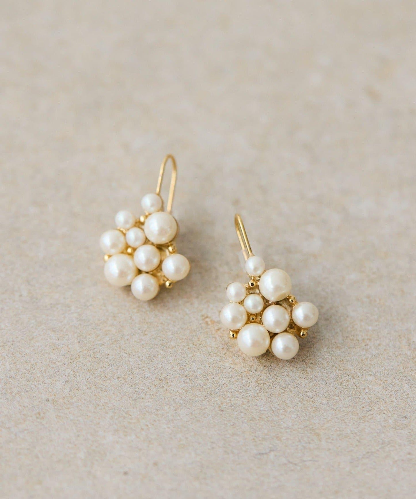 珍珠顆粒耳鉤耳環