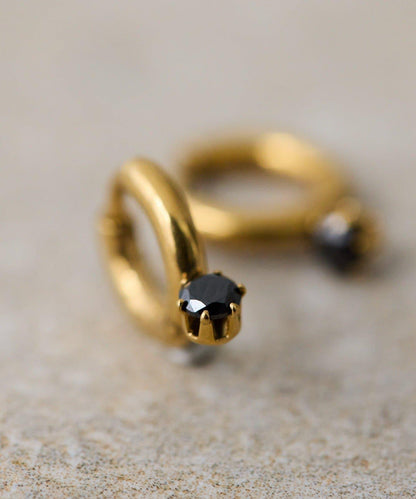 《キャッチレス仕様/金屬アレルギー対応/ステンレス》鑲石迷你圓環耳環