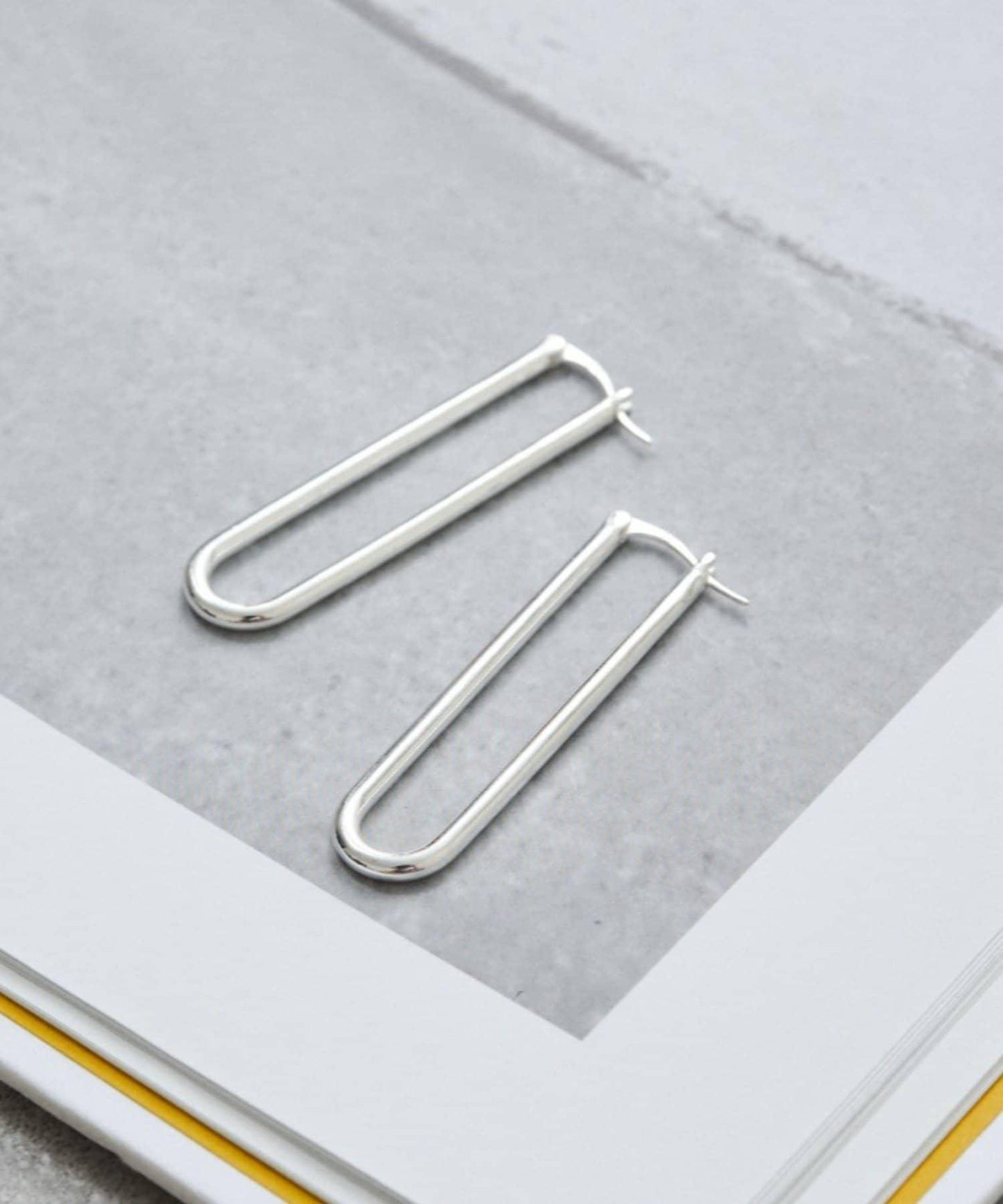 【GALENA】簡約精緻橢圓形圈式耳環，日常低調點綴