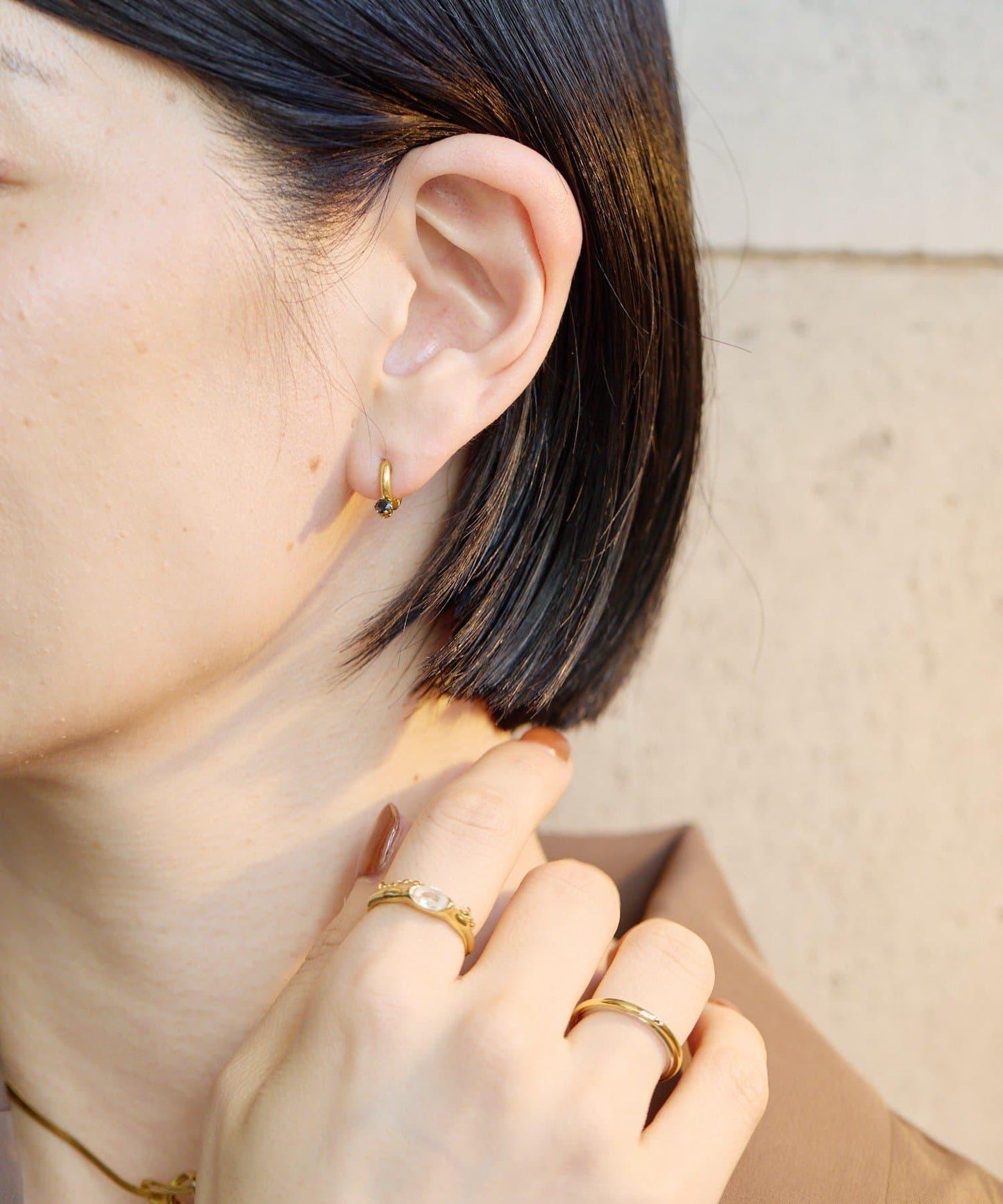 《キャッチレス仕様/金屬アレルギー対応/ステンレス》鑲石迷你圓環耳環