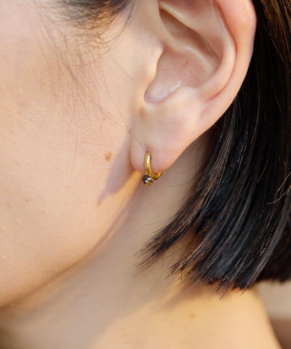 《キャッチレス仕様/金屬アレルギー対応/ステンレス》鑲石迷你圓環耳環