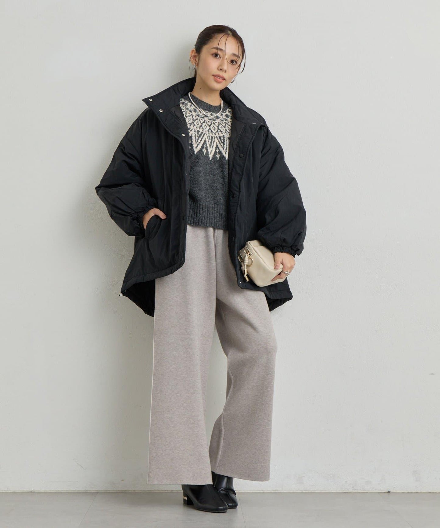 可多種搭配穿著的可雙面穿立領羽絨外套